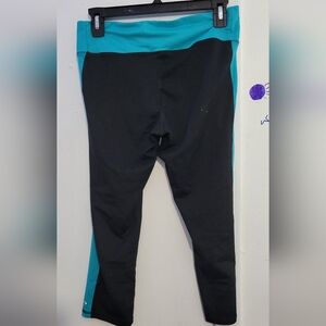 C9 CHAMPION Fitted Athletic running Capri Pants black turquoise Size Medium